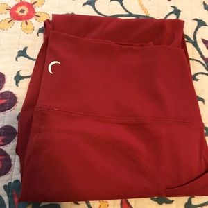 ZYIA red ascend high rise Capri